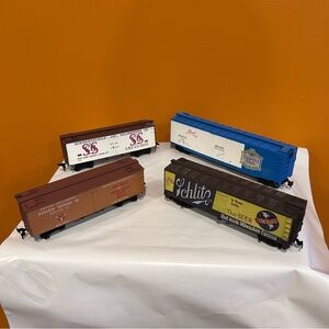 Vintage HO‎ Model Train Cars Set